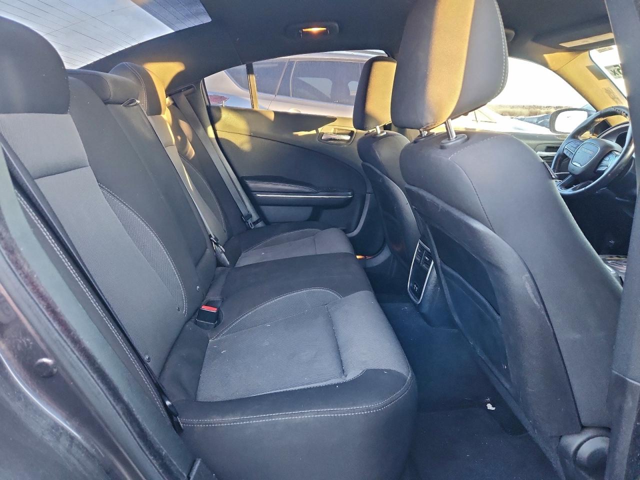 2015 DODGE CHARGER SE photo 10