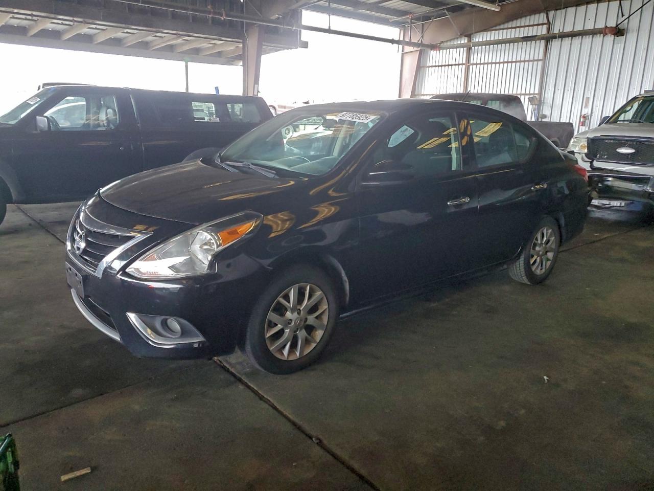 2018 NISSAN VERSA