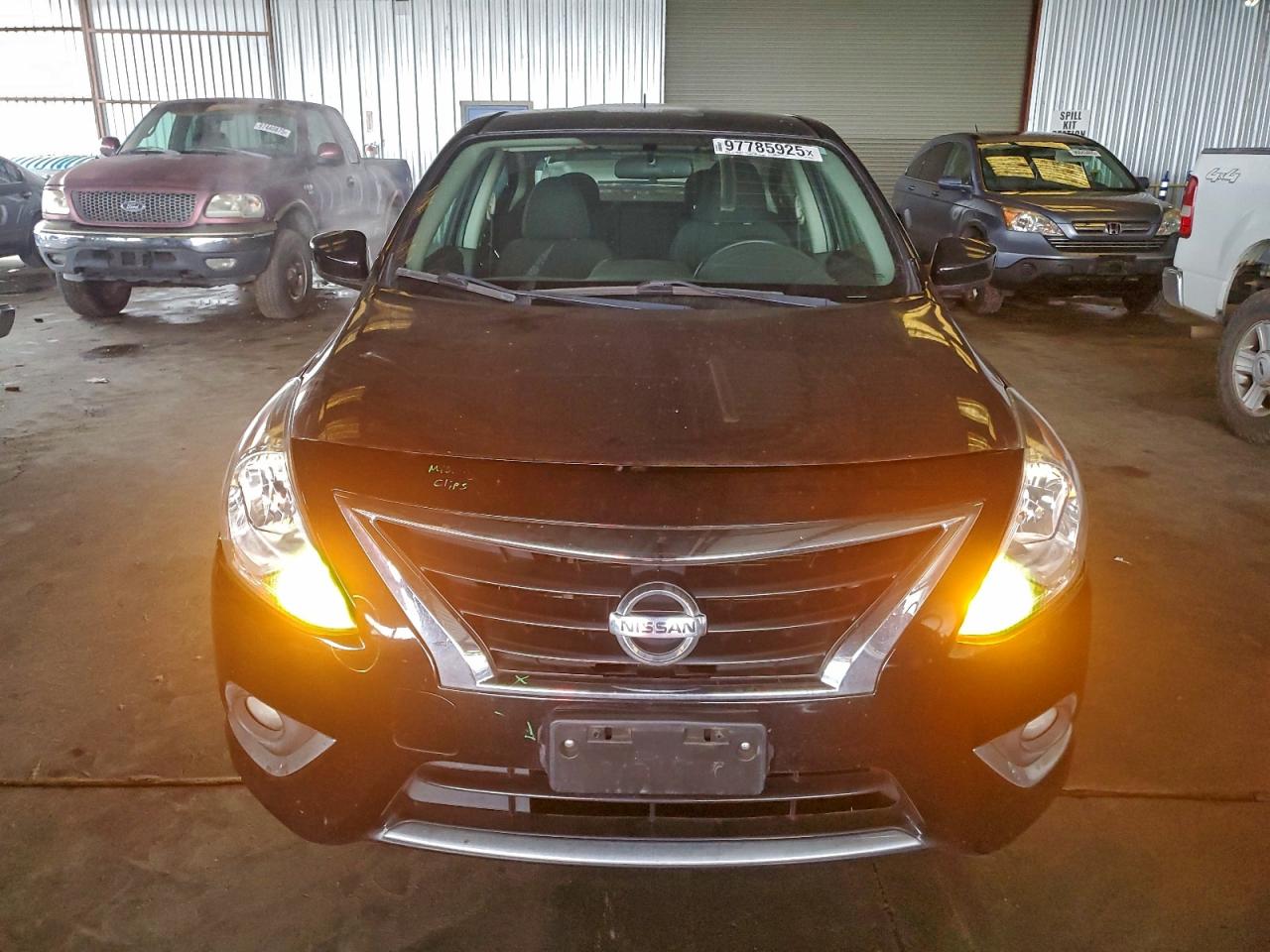 2018 NISSAN VERSA S photo 9