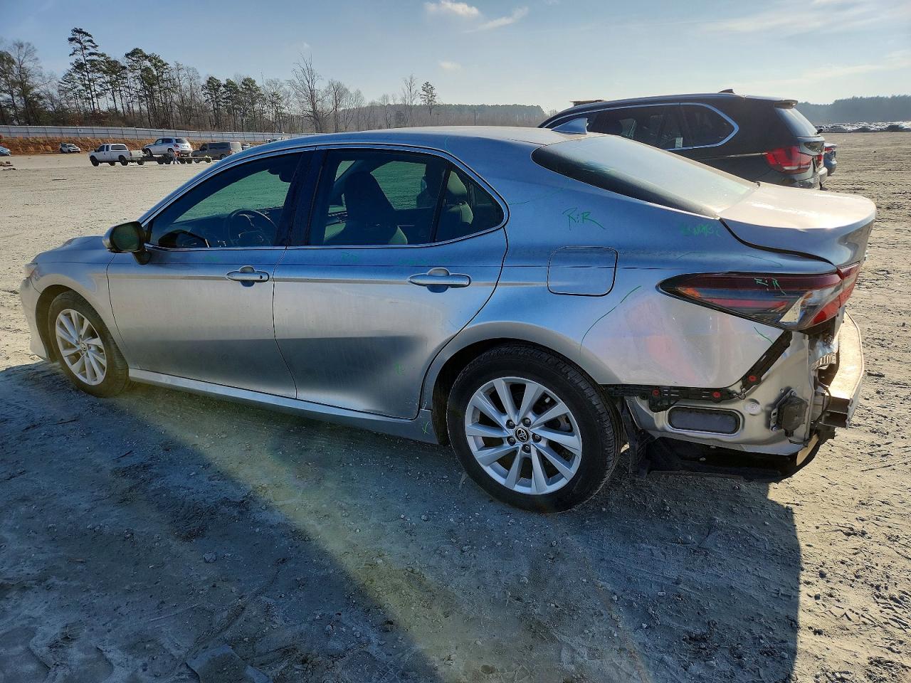 2021 TOYOTA CAMRY LE photo 2