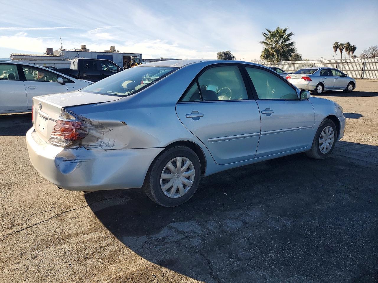 2006 TOYOTA CAMRY LE photo 3