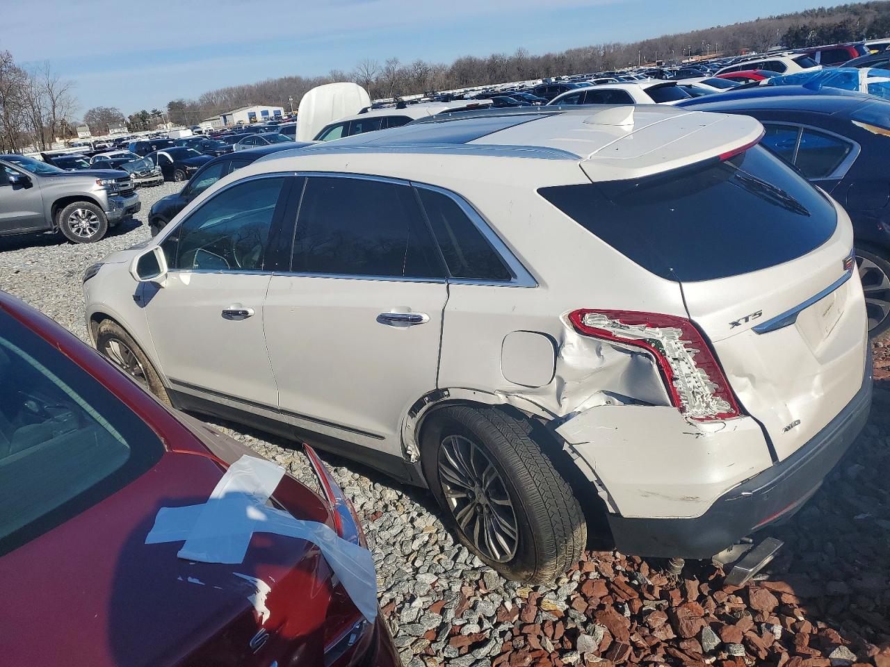 2019 CADILLAC XT5 LUXURY photo 2