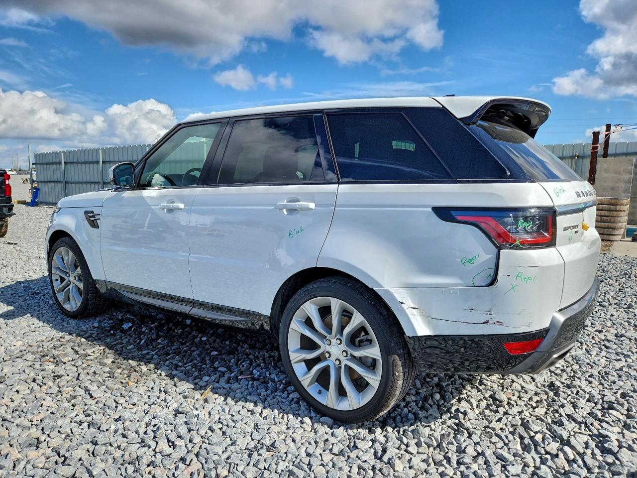 2020 LAND ROVER RANGE ROVER SPORT HSE photo 2