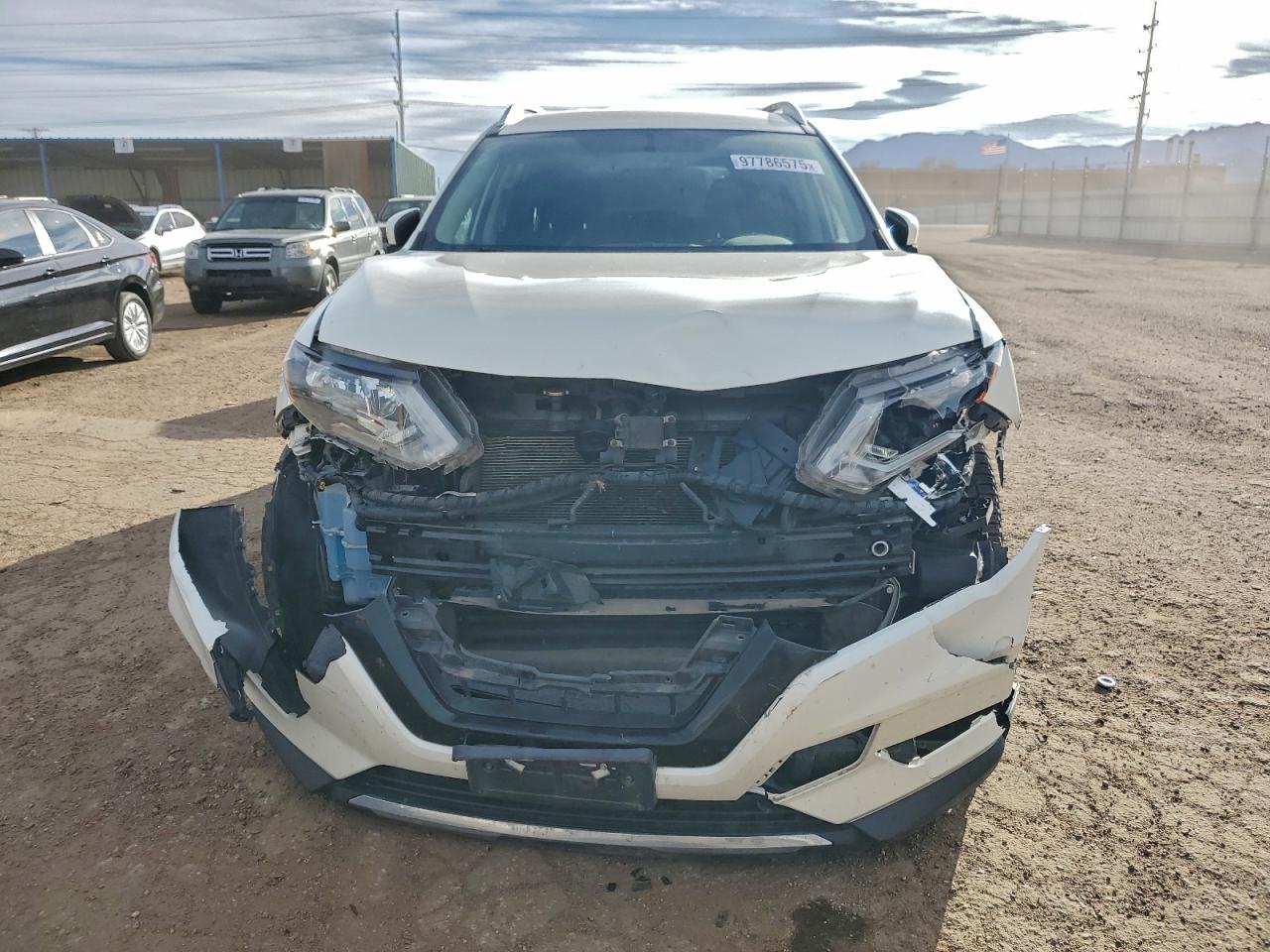 2018 NISSAN ROGUE S photo 5