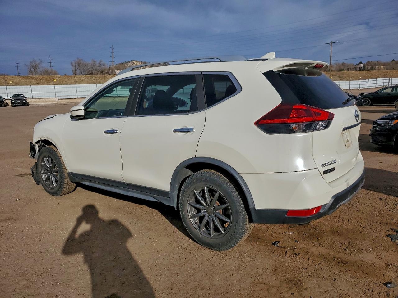 2018 NISSAN ROGUE S photo 2