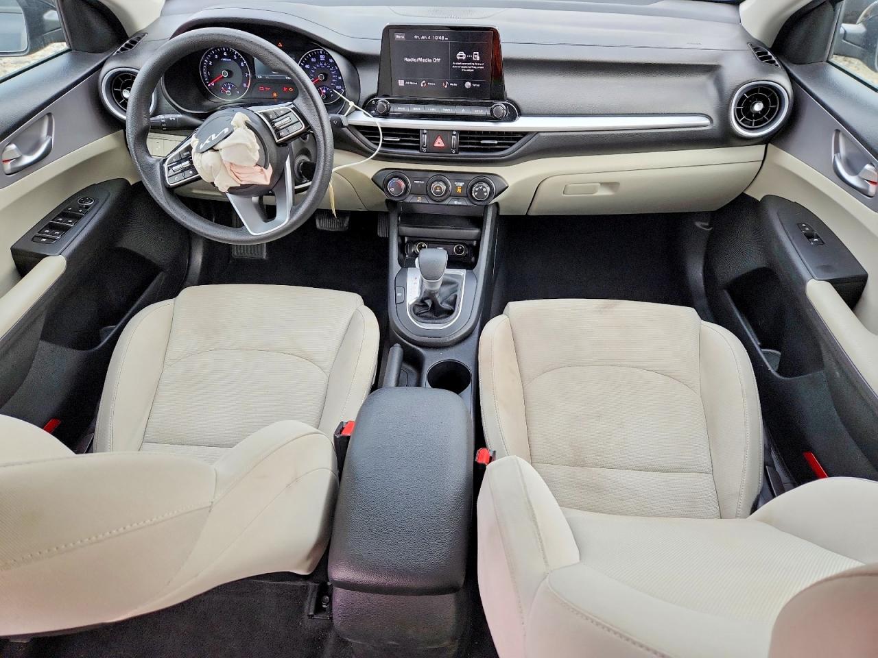 2023 KIA FORTE LX photo 8