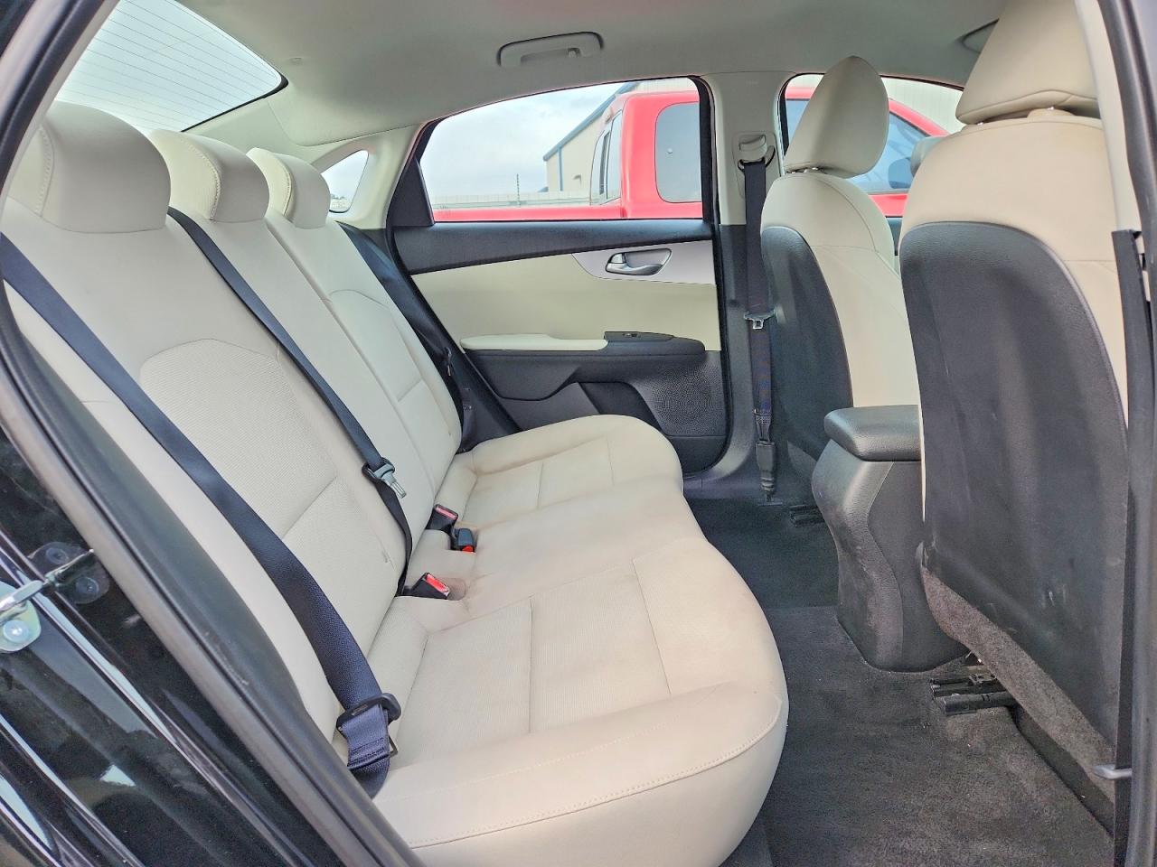 2023 KIA FORTE LX photo 10