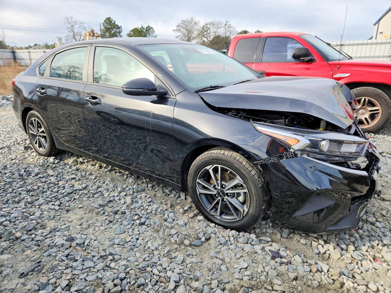2023 KIA FORTE LX photo 4