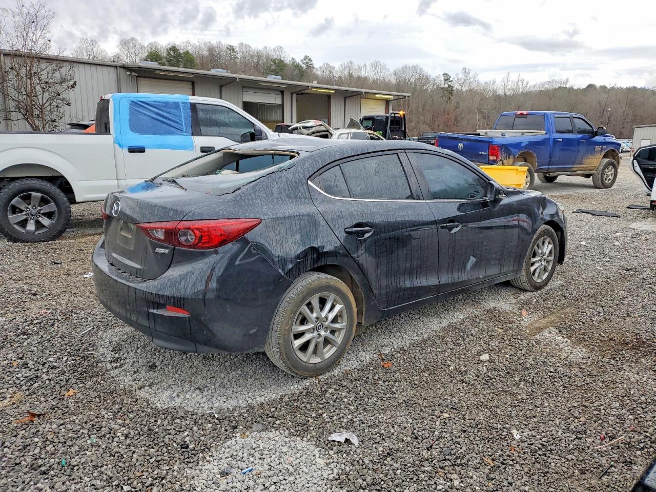2017 MAZDA 3 SPORT photo 3