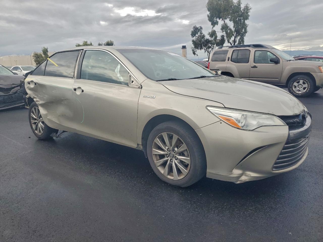 2016 TOYOTA CAMRY HYBRID photo 4
