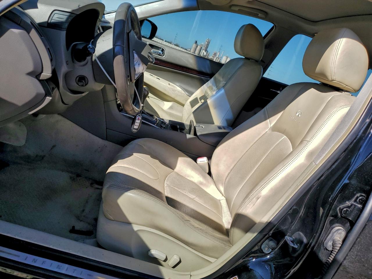 2011 INFINITI G37 BASE photo 7