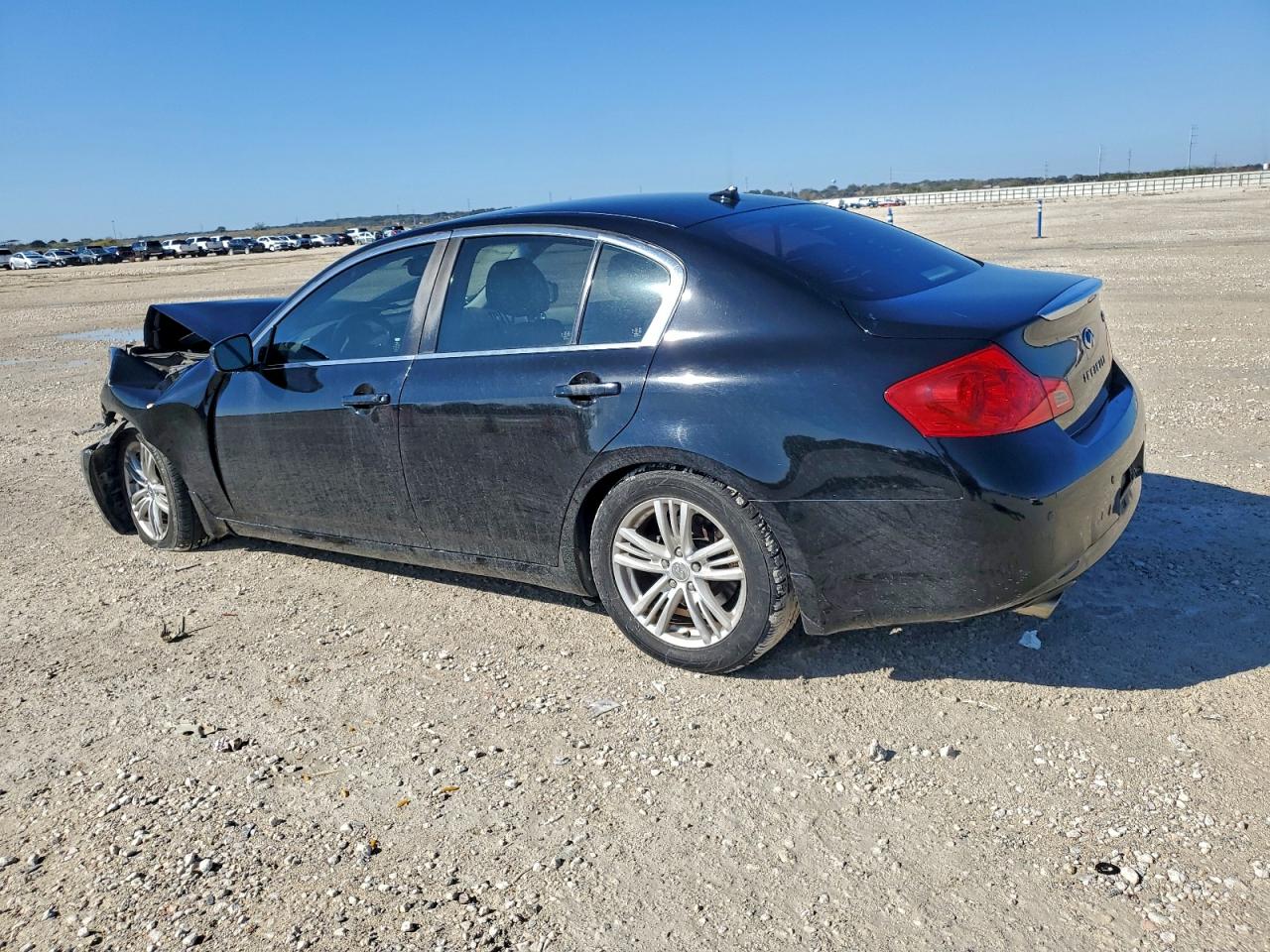 2011 INFINITI G37 BASE photo 2