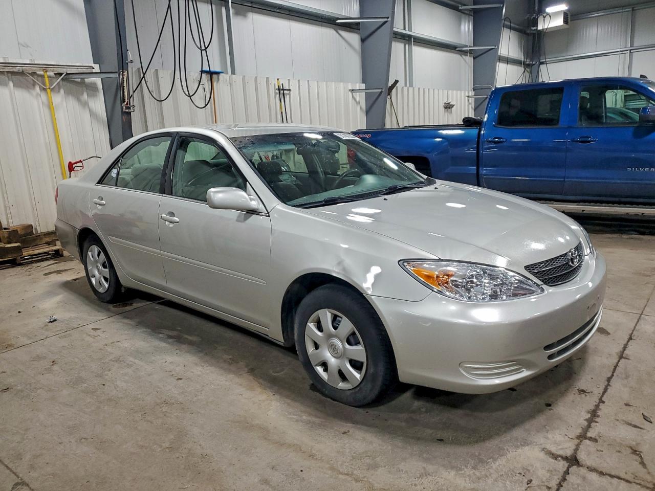 2003 TOYOTA CAMRY LE photo 4
