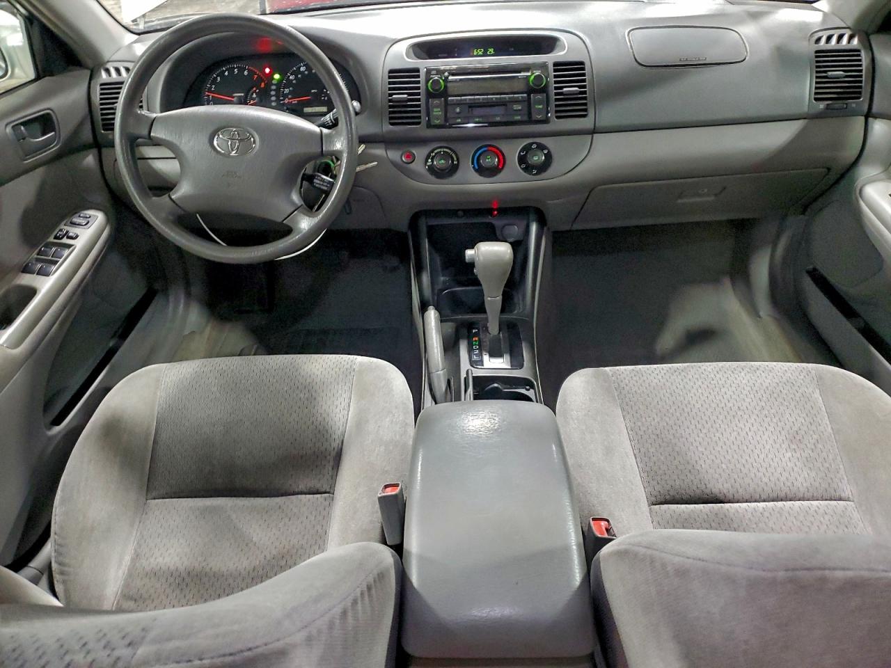 2003 TOYOTA CAMRY LE photo 8