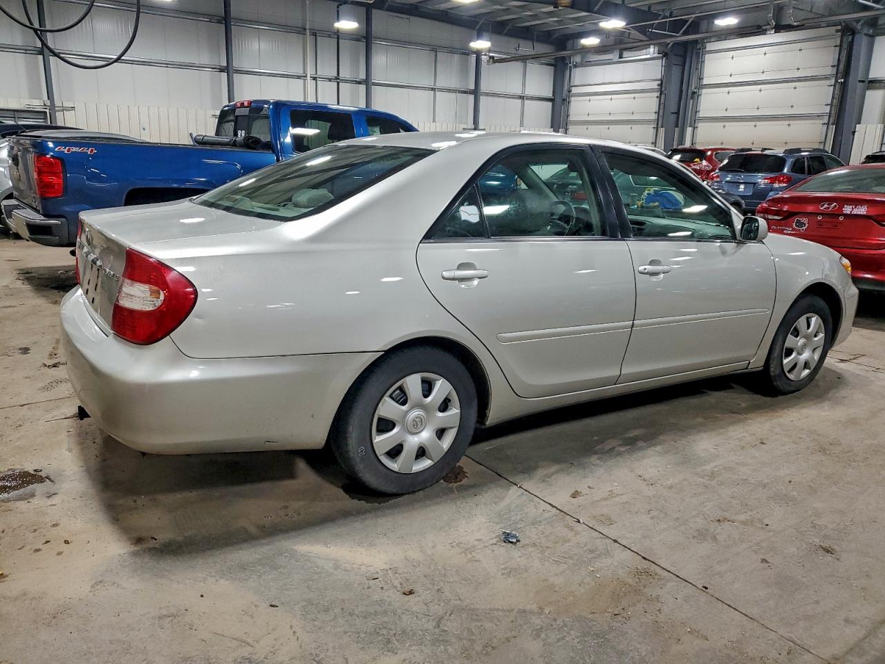 2003 TOYOTA CAMRY LE photo 3