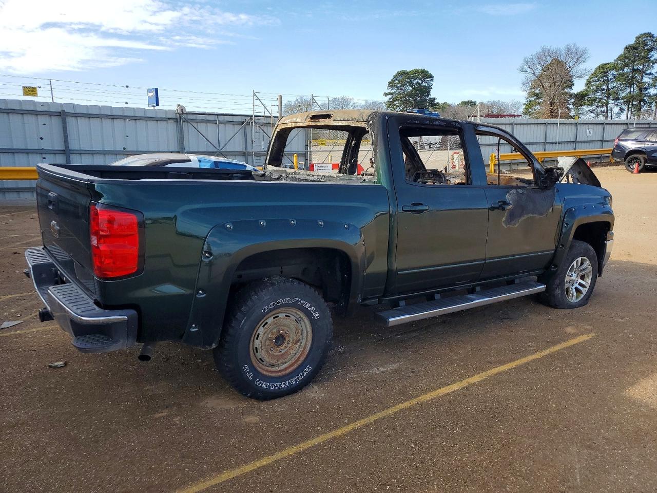 2015 CHEVROLET SILVERADO K1500 LT photo 3