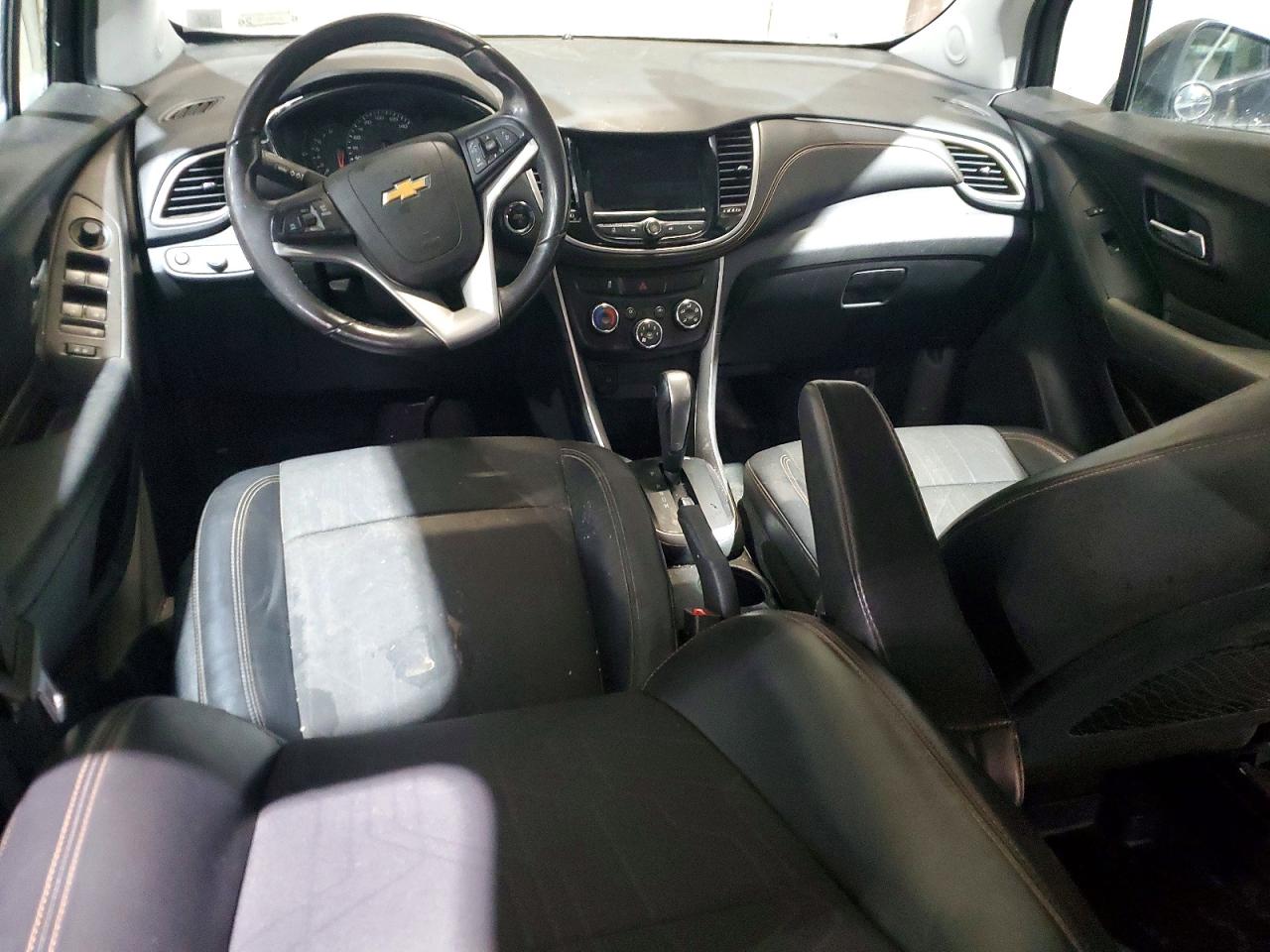 2019 CHEVROLET TRAX 1LT photo 8