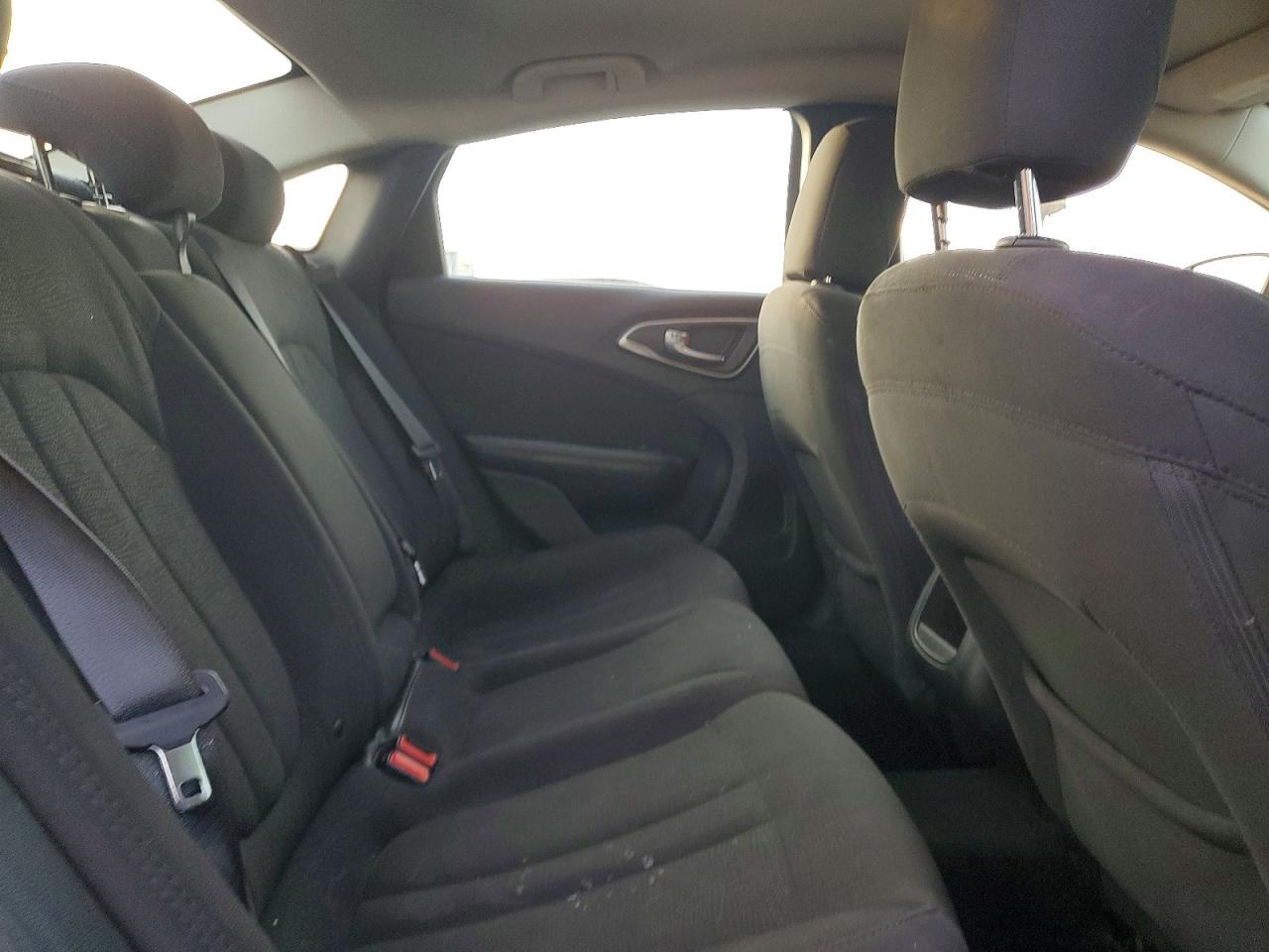 2015 CHRYSLER 200 LIMITED photo 10