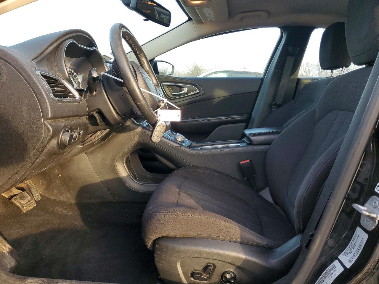 2015 CHRYSLER 200 LIMITED photo 7