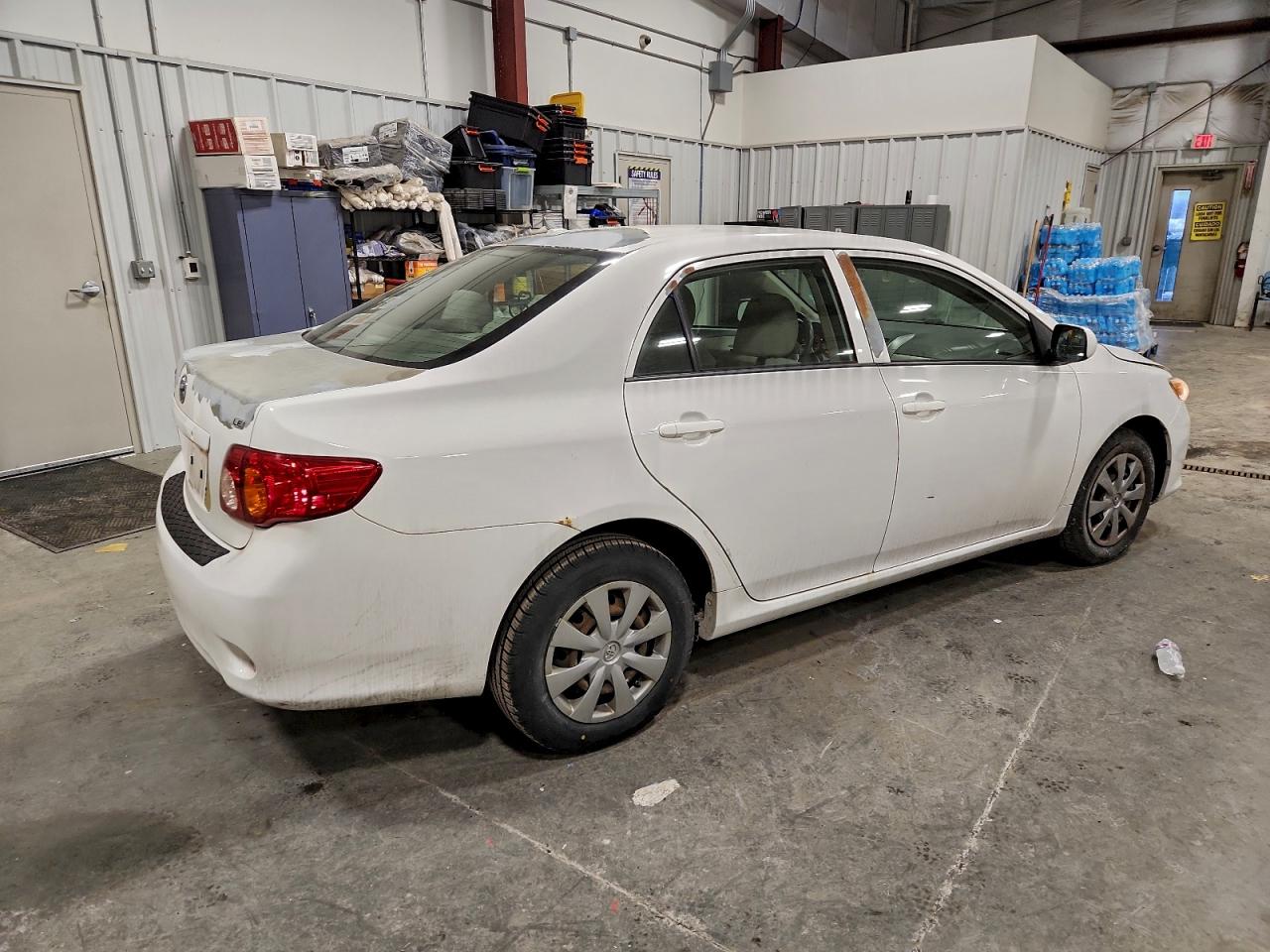 2010 TOYOTA COROLLA BASE photo 3