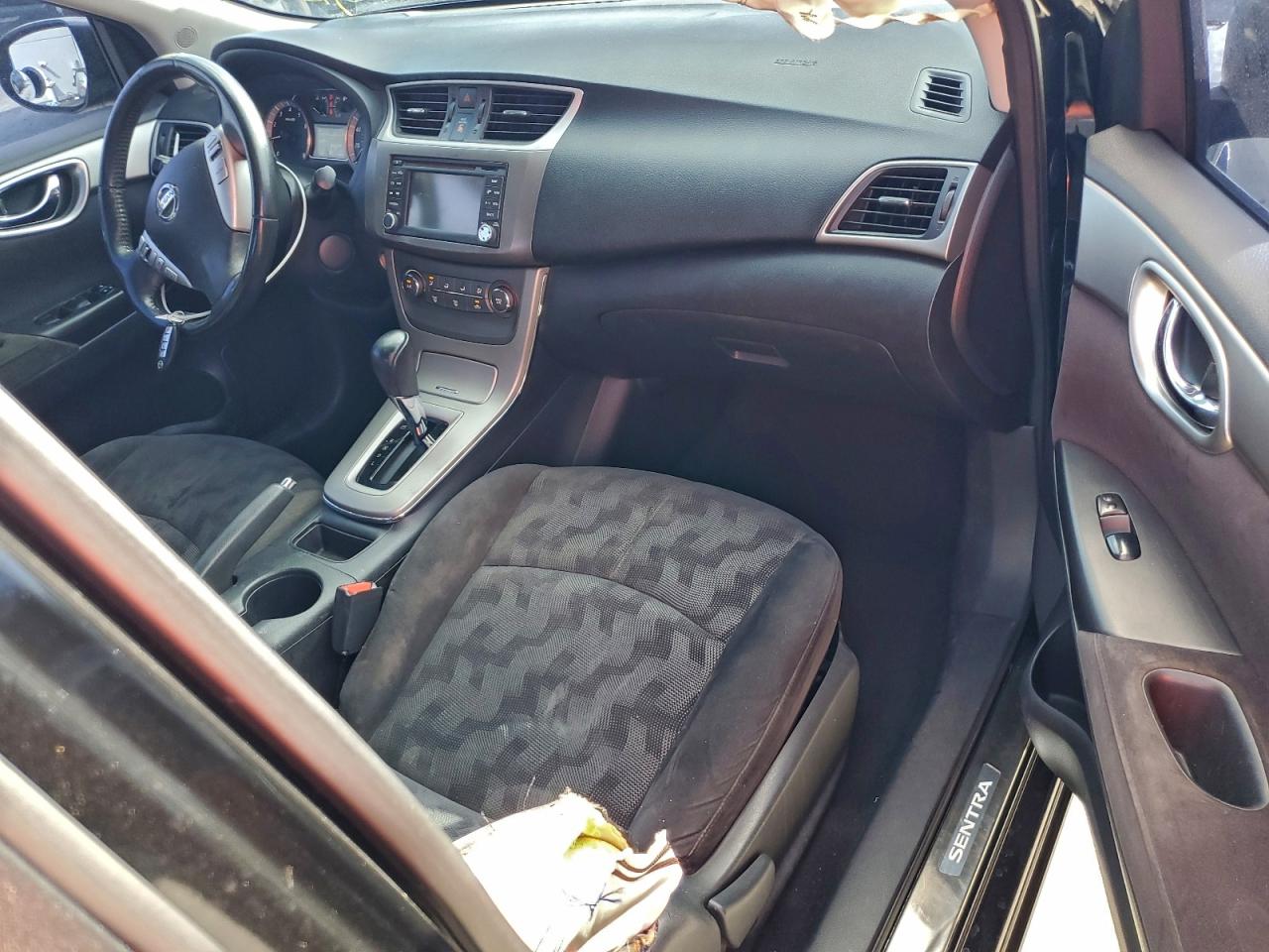 2013 NISSAN SENTRA S photo 15