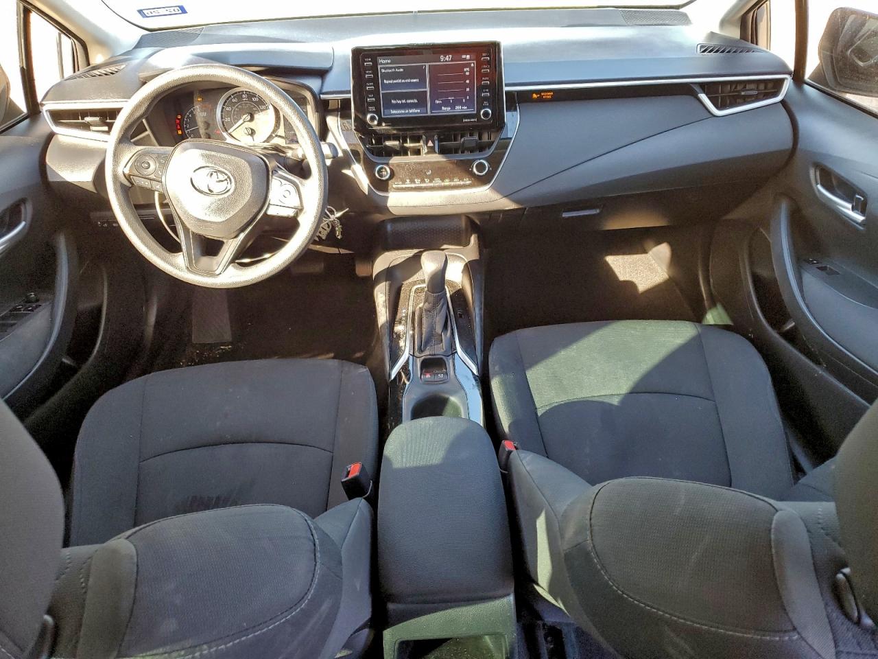 2021 TOYOTA COROLLA LE photo 8