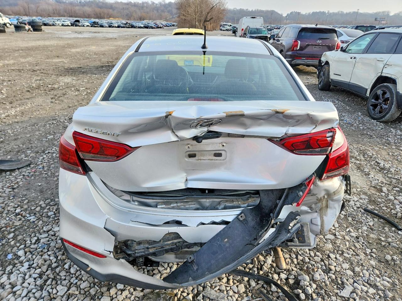 2019 HYUNDAI ACCENT SE photo 11