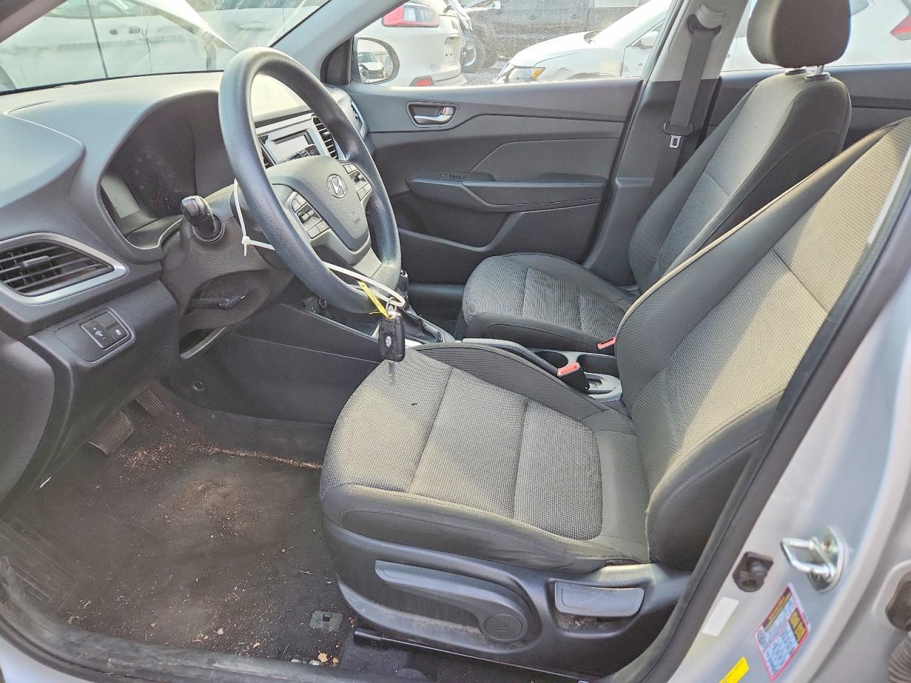 2019 HYUNDAI ACCENT SE photo 13