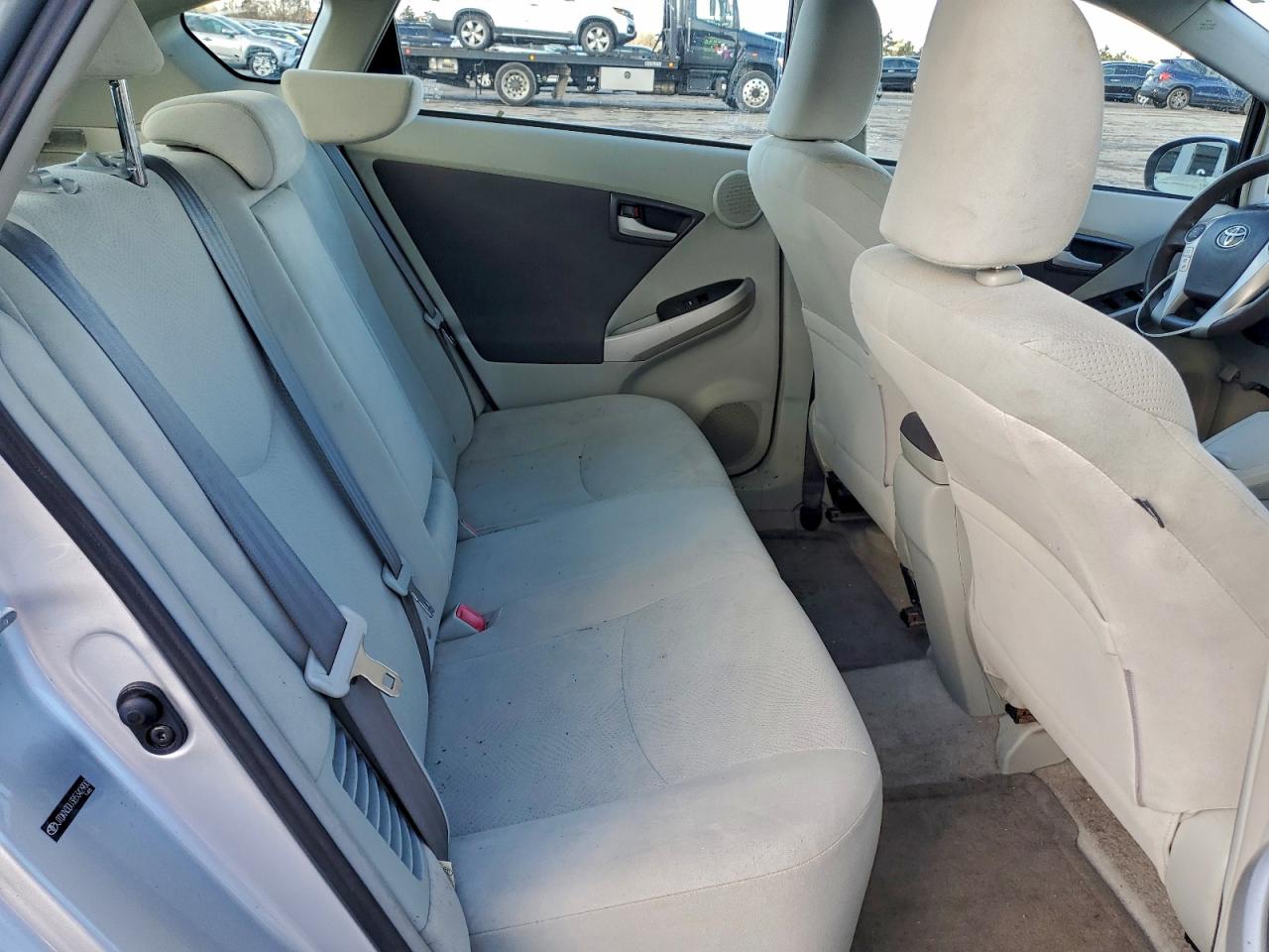 2011 TOYOTA PRIUS photo 10