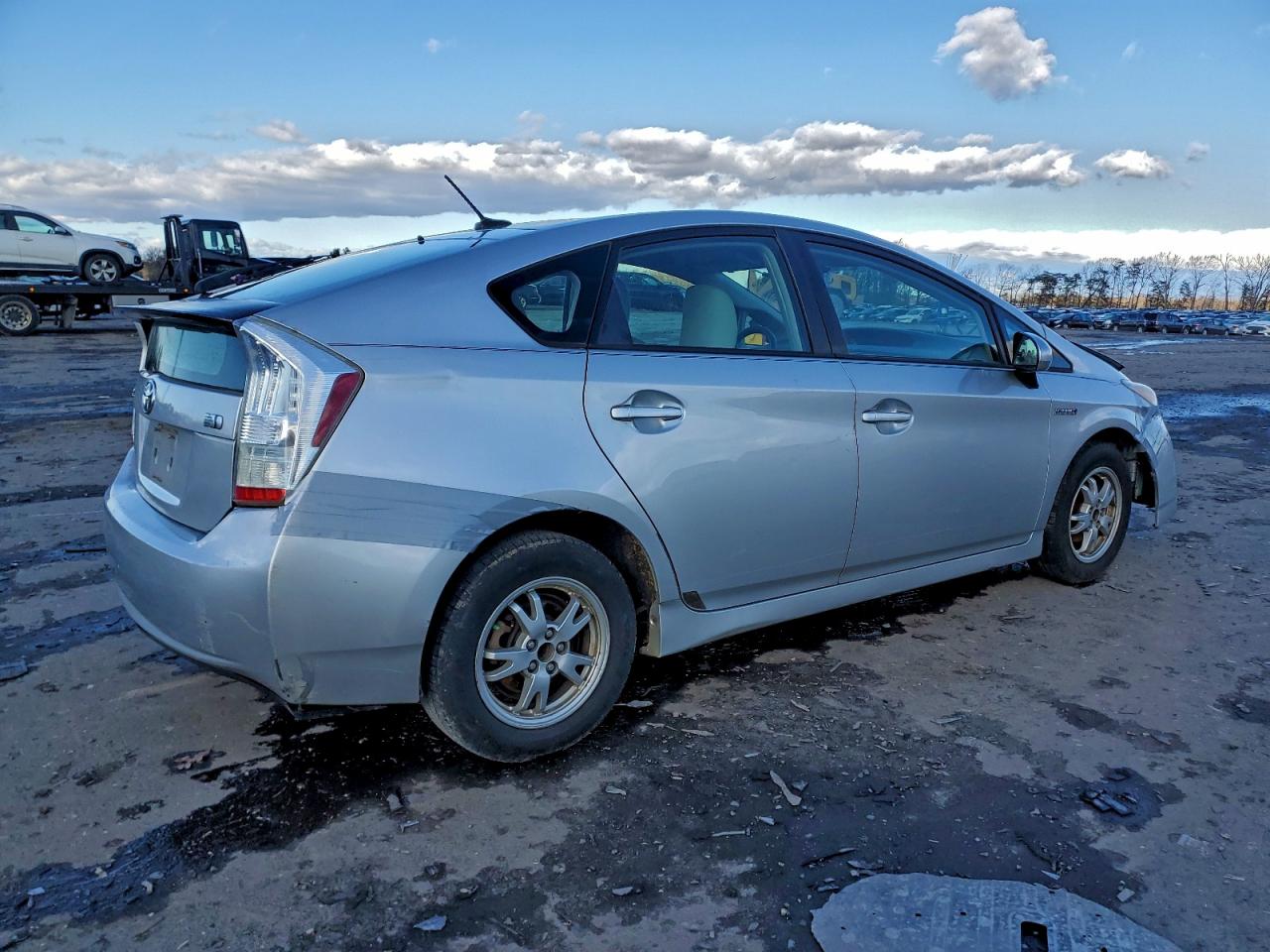 2011 TOYOTA PRIUS photo 3
