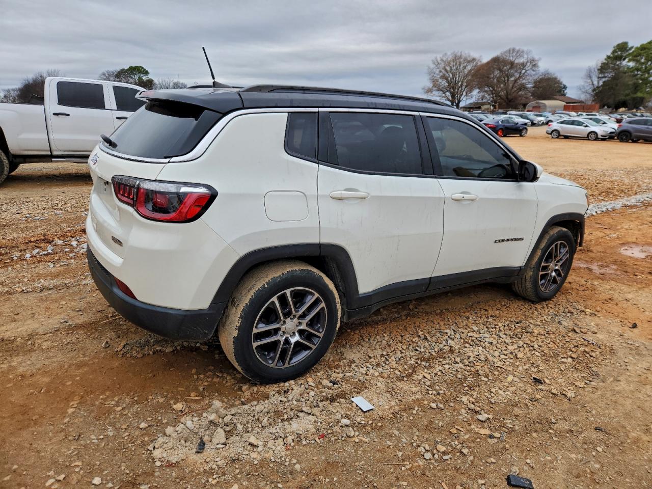 2019 JEEP COMPASS LATITUDE photo 3