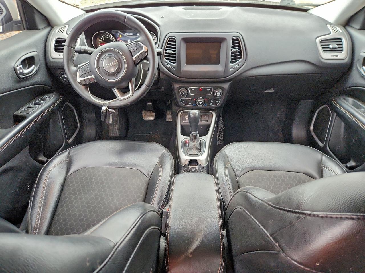 2019 JEEP COMPASS LATITUDE photo 8