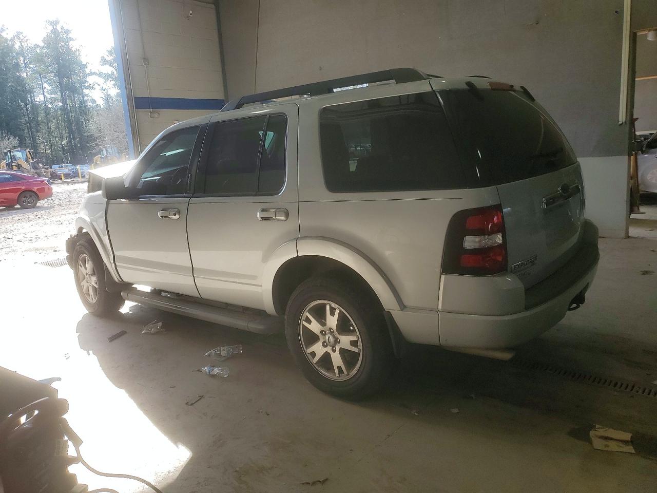 2010 FORD EXPLORER XLT photo 2