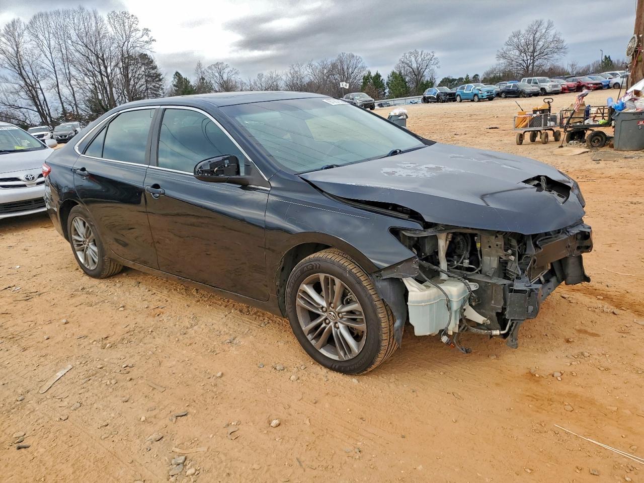 2016 TOYOTA CAMRY LE photo 4