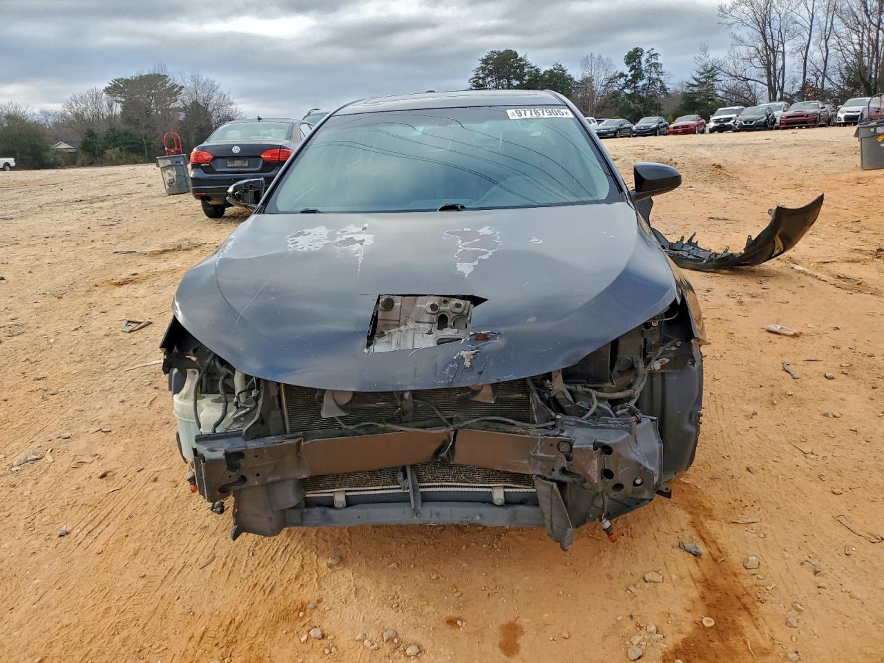 2016 TOYOTA CAMRY LE photo 5