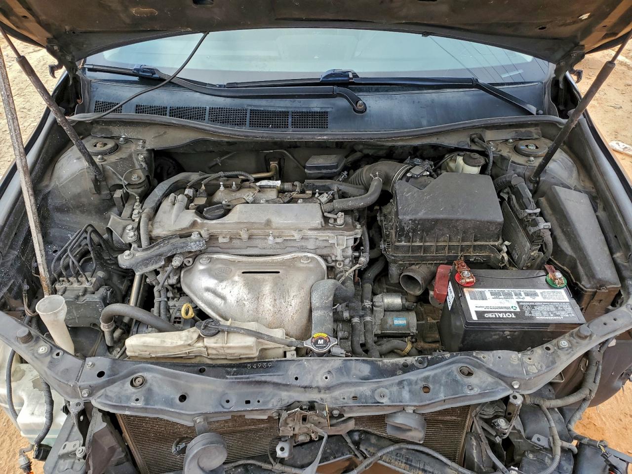 2016 TOYOTA CAMRY LE photo 11