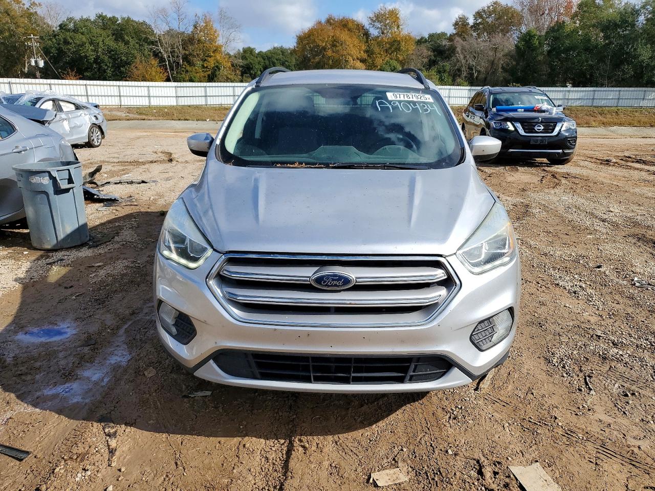 2017 FORD ESCAPE SE photo 5