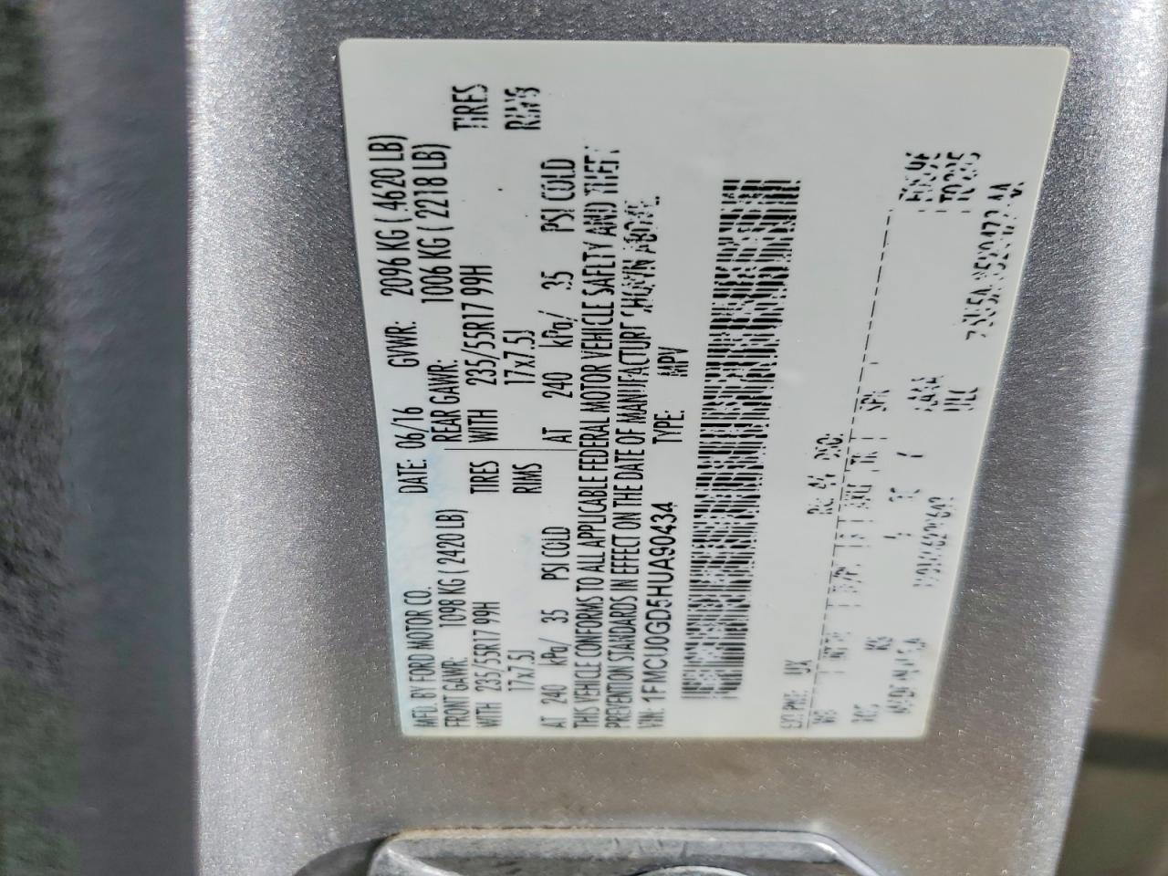 2017 FORD ESCAPE SE photo 12