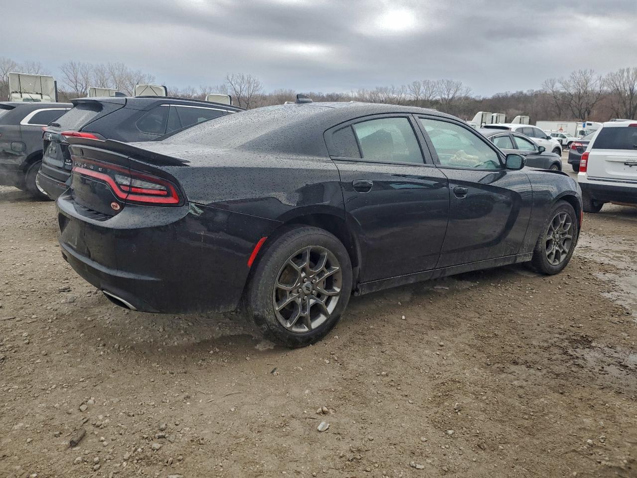 2017 DODGE CHARGER SXT photo 3