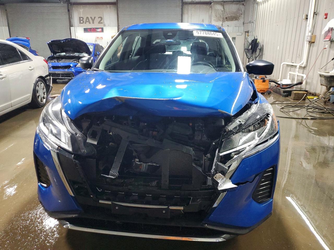 2023 NISSAN KICKS S photo 5