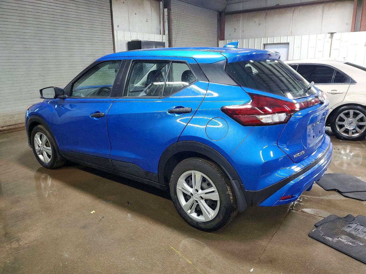 2023 NISSAN KICKS S photo 2