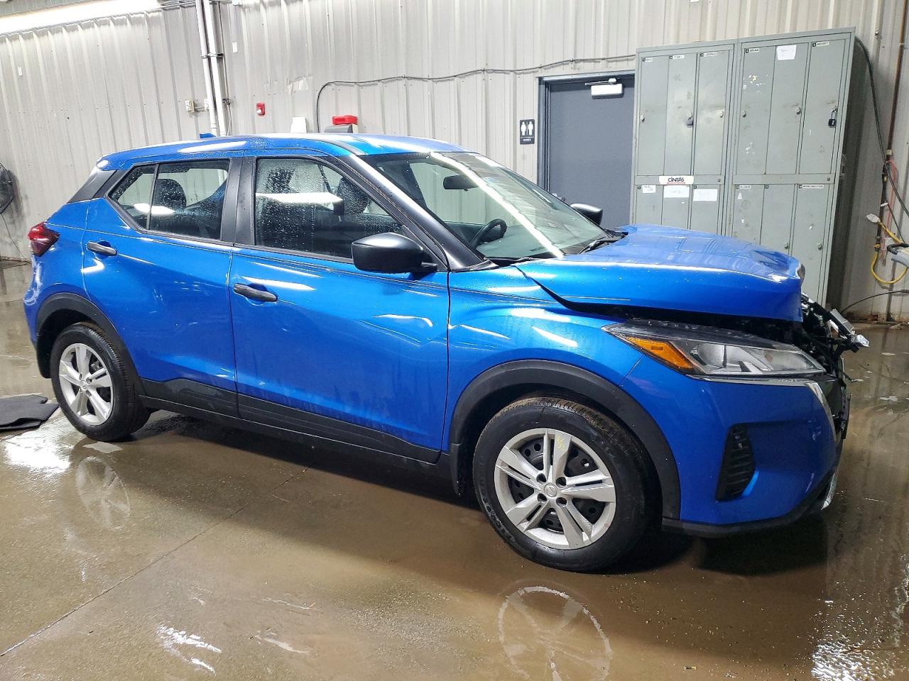 2023 NISSAN KICKS S photo 4