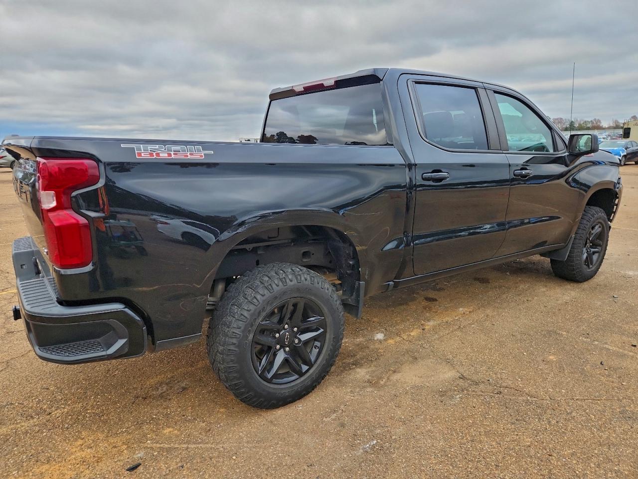 2021 CHEVROLET SILVERADO K1500 LT TRAIL BOSS photo 3