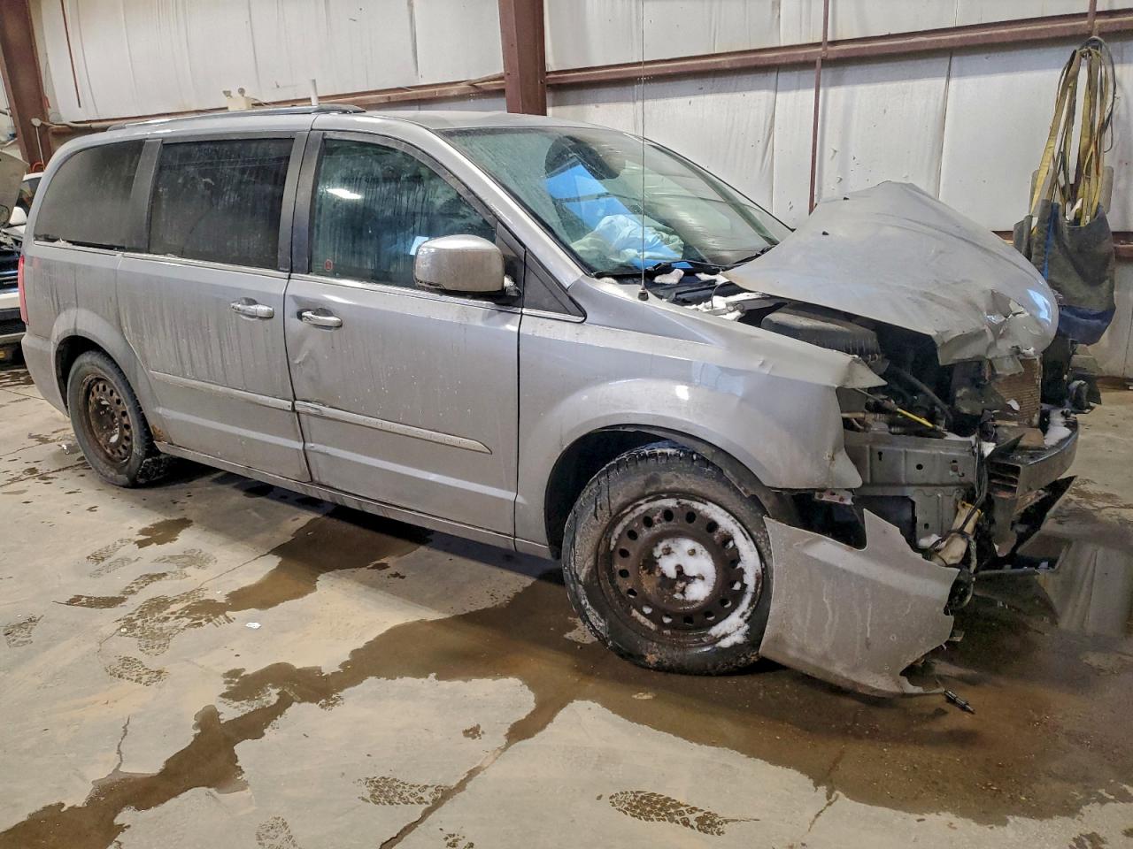 2013 CHRYSLER TOWN & COUNTRY LIMITED photo 4