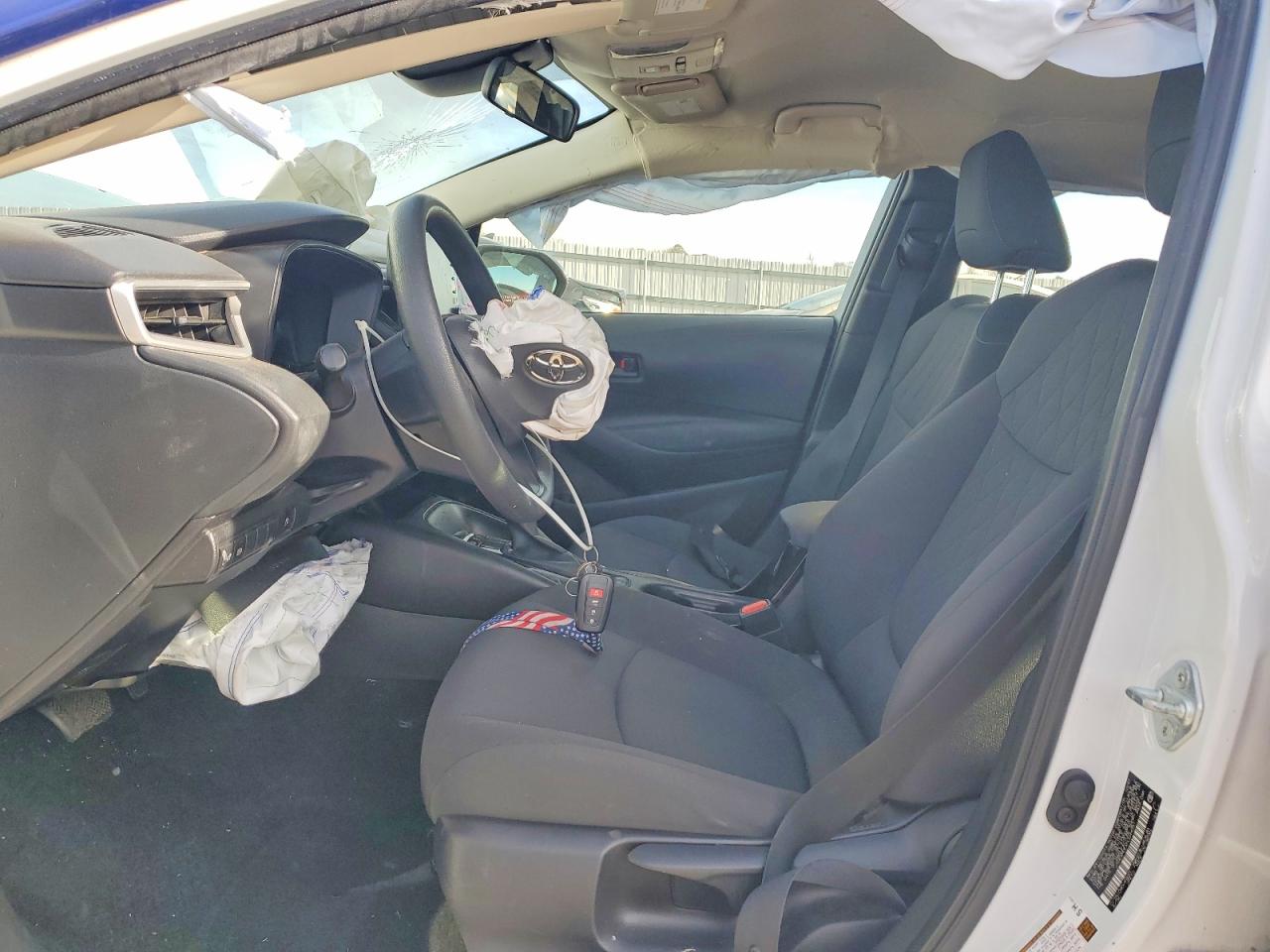 2022 TOYOTA COROLLA LE photo 7