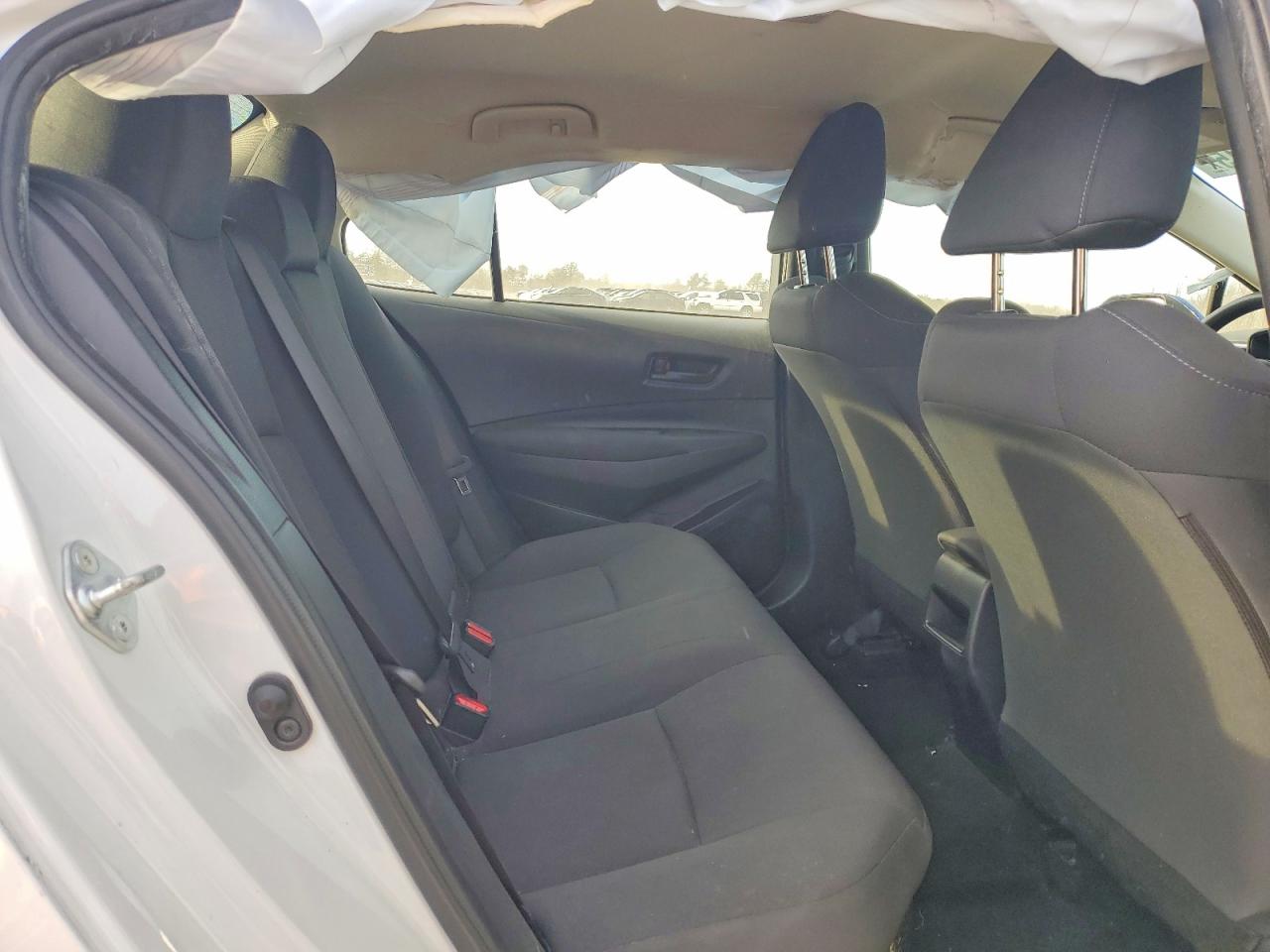 2022 TOYOTA COROLLA LE photo 10