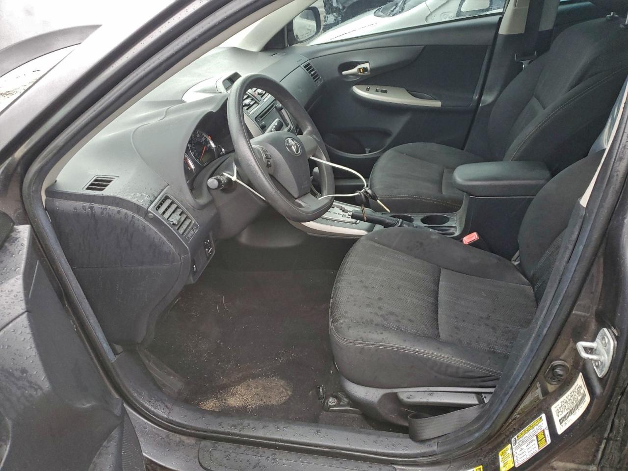 2013 TOYOTA COROLLA BASE photo 7