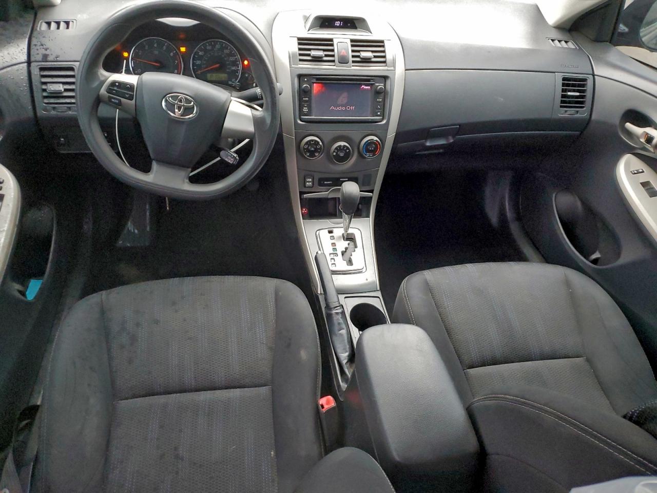 2013 TOYOTA COROLLA BASE photo 8