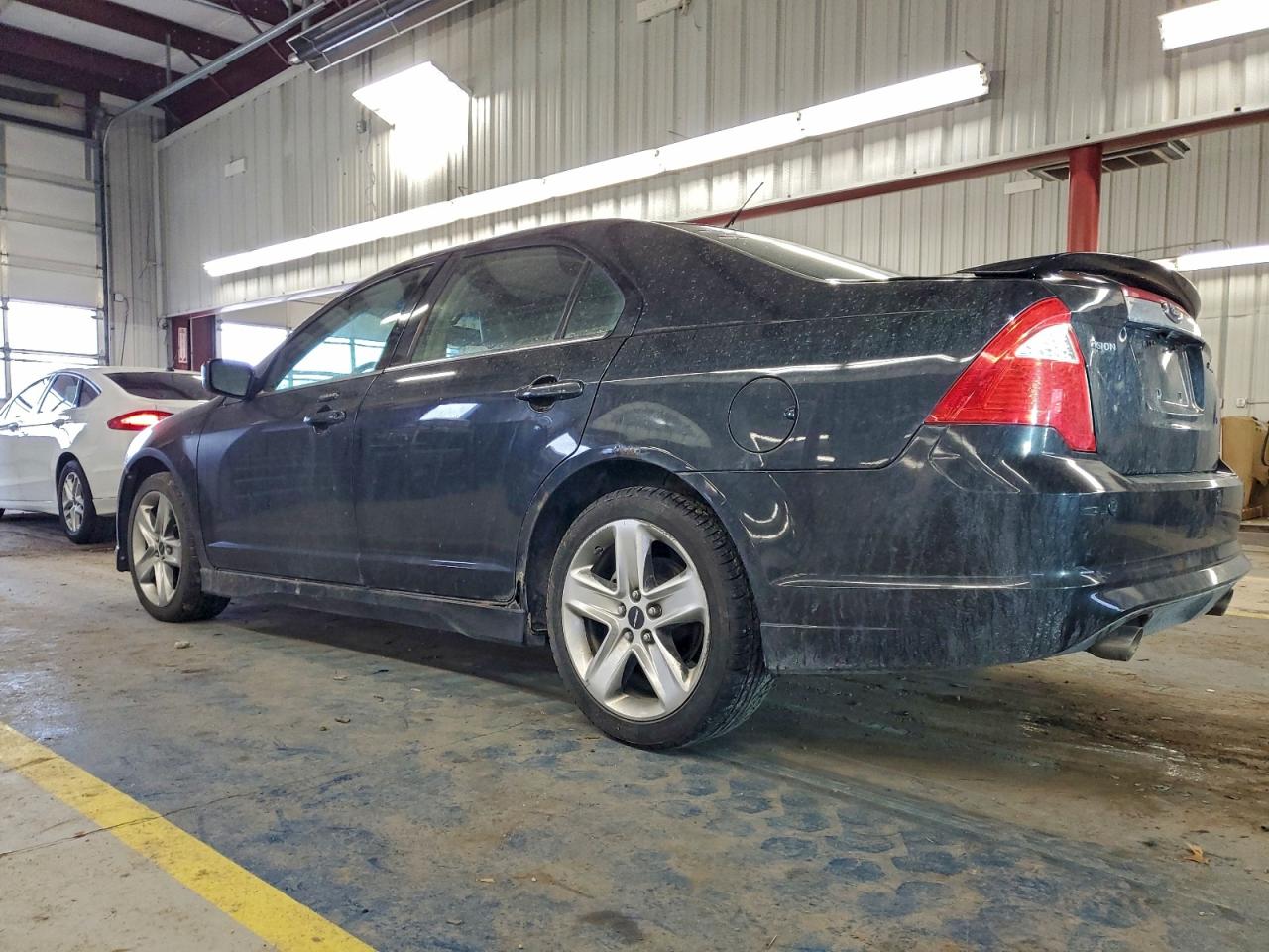 2010 FORD FUSION SPORT photo 2