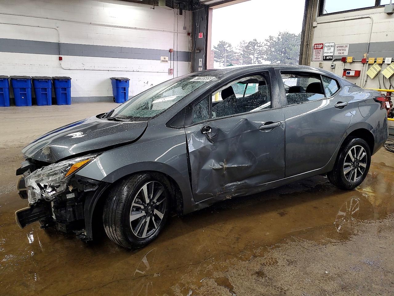 2025 NISSAN VERSA